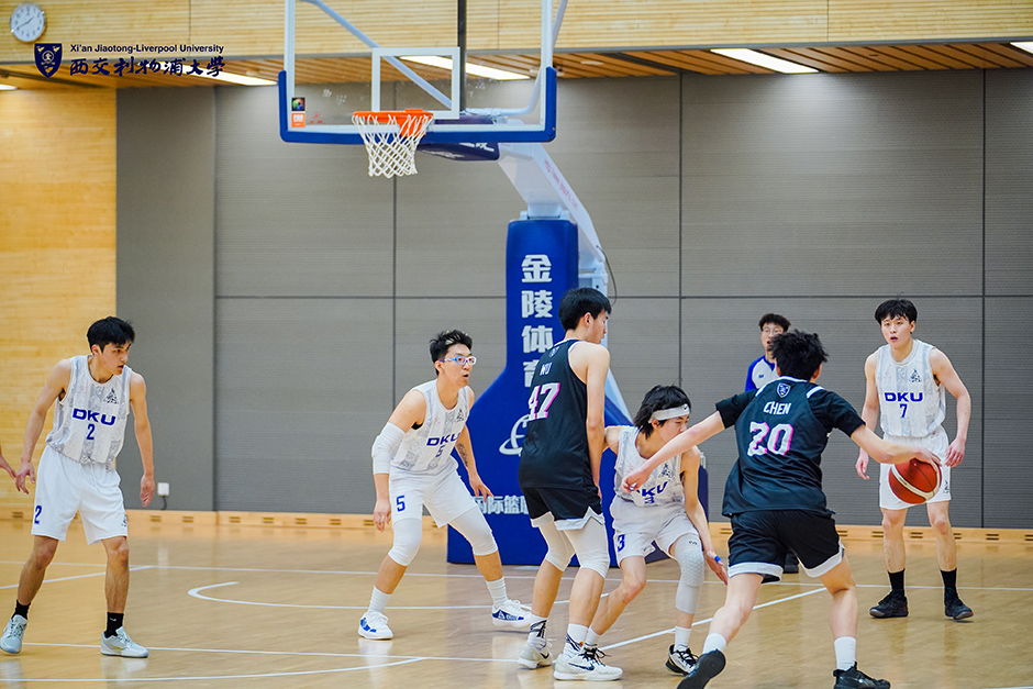 官方：蔚山球员李东炅当选2025年K1联赛MVP；本赛季13球12助